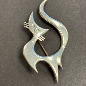 Elegant 925 Danish Silver Cat Brooch.